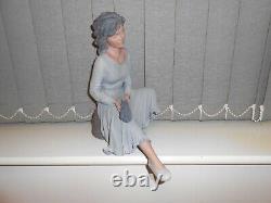 Elisa figurine/sculpture, Limited edition of 5000 Romantic Moments Collection