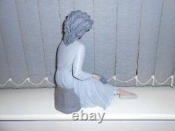 Elisa figurine/sculpture, Limited edition of 5000 Romantic Moments Collection