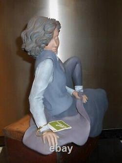 Elisa figurine/sculpture, Limited edition of 5000 from the Grace Collection