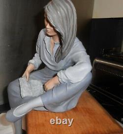 Elisa figurine/sculpture, Romantic moments Collection Limited Edition of 5000