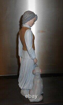 Elisa figurine/sculpture, from the Intimacy collection, Limited Edition