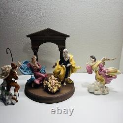 Franklin Mint The Vatican Nativity Christmas Porcelain Figurines Jesus Mary Arch