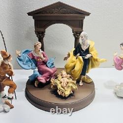 Franklin Mint The Vatican Nativity Christmas Porcelain Figurines Jesus Mary Arch