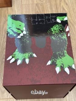 GROMERA Bottleneck Gallery Resin Figure Cookiezilla