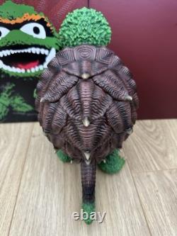 GROMERA Bottleneck Gallery Resin Figure Cookiezilla