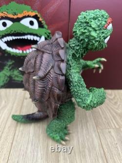 GROMERA Bottleneck Gallery Resin Figure Cookiezilla
