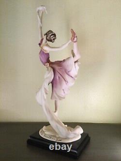 Giuseppe Armani Ballerina with Scarf figurine. Limited Edition 372/10.000