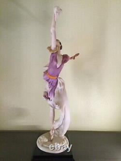 Giuseppe Armani Ballerina with Scarf figurine. Limited Edition 372/10.000