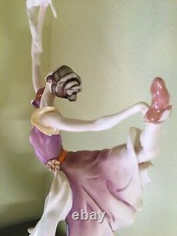 Giuseppe Armani Ballerina with Scarf figurine. Limited Edition 372/10.000