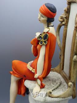 Giuseppe Armani Charm Limited Edition Porcelain Figurine 0197C 197C Lady Italy