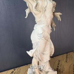 Giuseppe Armani Florence Limited Edition 1992 Figurine Lilac and Roses Girl
