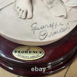 Giuseppe Armani Florence Limited Edition 1992 Figurine Lilac and Roses Girl