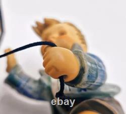 Goebel Hummel Figurine Limited Edition'Picture Perfect