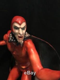 Guido Cacciapuoti Devil and the Burning Bible Figurine Limited edition 25