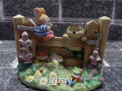 Hallmark Collectables Summer Walks Worldwide Limited Edition Figurine