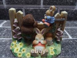 Hallmark Collectables Summer Walks Worldwide Limited Edition Figurine