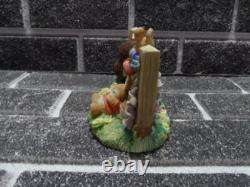Hallmark Collectables Summer Walks Worldwide Limited Edition Figurine