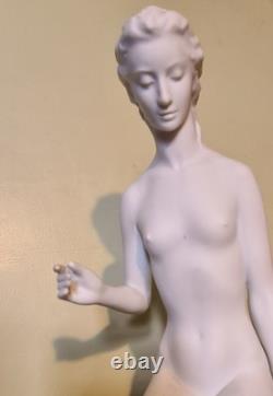 Kaiser Female Nude Porcelaine Figurine. Bisq Fired. Limited Edition