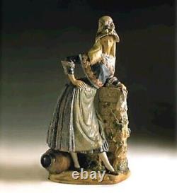 LIMITED TIME OFFER-Lladro Country Lady-retired, box, limited edition-$1865 value