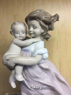 LLADRO FIGURINE #6681 PLAYING MOM LIMITED EDITION MINT New in Box RETIRED