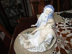 LLADRO Pious, Item #5541, Limited Edition #978 SIGNED