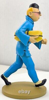 LTD RELEASE Tintin Figurine Moulinsart 42157 Tintin carrying Package Blue Lotus