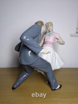 Large Lladro Retired Let's Swing Couple Dancing Figurine Limited Edition 8752