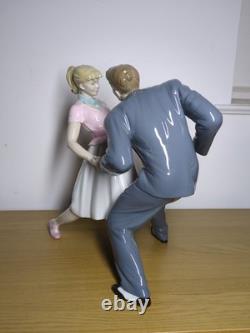 Large Lladro Retired Let's Swing Couple Dancing Figurine Limited Edition 8752