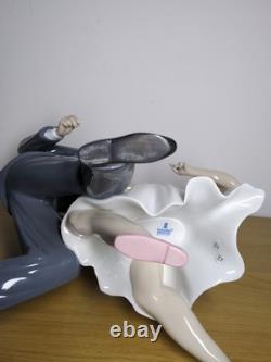 Large Lladro Retired Let's Swing Couple Dancing Figurine Limited Edition 8752
