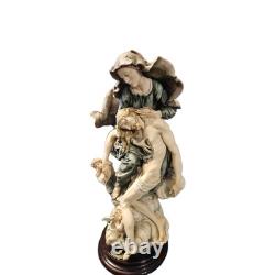 Limited Edition Figurine, La Pieta (retired) By Giuseppe Armani