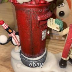Limited Edition Robert Harrop Wallace and Gromit Royal Mail Christmas 2010 Boxed