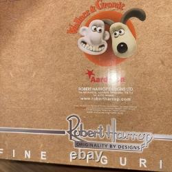 Limited Edition Robert Harrop Wallace and Gromit Royal Mail Christmas 2010 Boxed