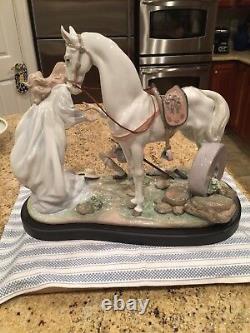 Lladro 1776 Conquered By Love Ltd Edition with Wooden Base Mint Condition