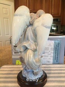 Lladro 1883 A Message Of Joy Ltd Ed. With Base, Certificate & Original Box New