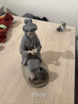 Lladró August Moon Porcelain Figurine Limited Edition