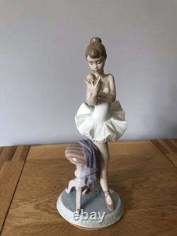 Lladro Ballerina with Stool Porcelain Figurine Special Event Limited Edition