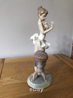 Lladro Ballerina with Stool Porcelain Figurine Special Event Limited Edition