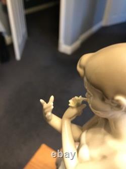 Lladro Ballerina with Stool Porcelain Figurine Special Event Limited Edition