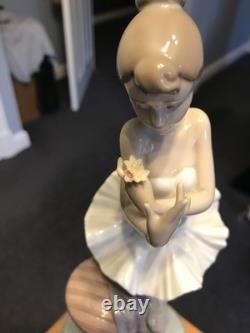 Lladro Ballerina with Stool Porcelain Figurine Special Event Limited Edition