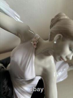 Lladro Elegant Foxtrot. 1661. Limited Edition