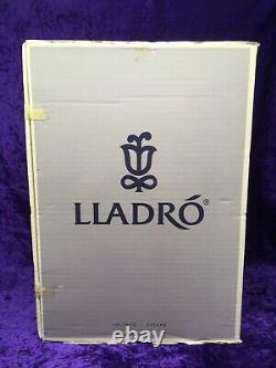 Lladro Heaven and Earth 1824 Figurine Limited Edition Signed Mint in Box