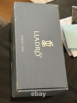 Lladro Lupita With Sombrero Limited Edition New Boxed. Collectible Item