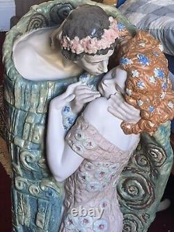 Lladro The kiss Gustav Klimt Mint As New Rare Large Ltd Edition