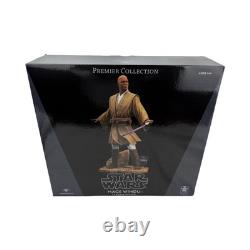 Mace Windu Figurine Star Wars Attack of the Clones 17 Scale Limited Edition