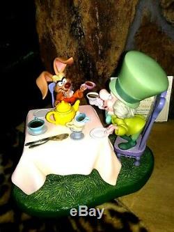 Mad Hatter & March Hare Very Merry Unbirthday Wdcc Ltd. Ed. Disney Figurine