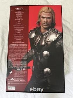 Marvel THOR 1/6th Limited Edition Collectible Figurine Hot Toys MMS146