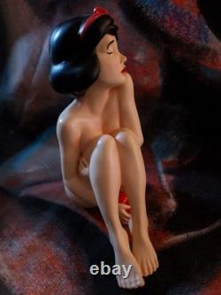 Mighty Jaxx Fairest of them All Limited Edition Djohan Hanapi Snow White