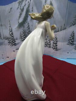 NIB MIB Lladro Afternoon Promenade #7636 1993 withParasol Wrapped/ Shown Seperate