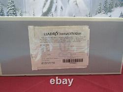 NIB MIB Lladro Afternoon Promenade #7636 1993 withParasol Wrapped/ Shown Seperate