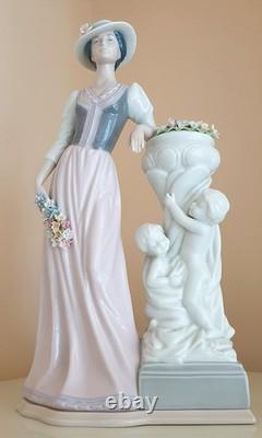 Nadal Porcelain Figurine The Duchess 2118 Limited Edition Lladro Nao Ceramic art
